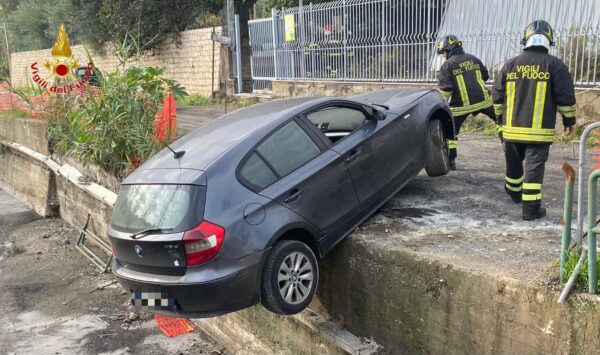 Giardini Naxos Incidente Stradale Intervengono I Vigili Del Fuoco